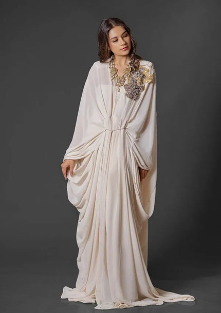 Vinaya kaftan by Alizay Saad