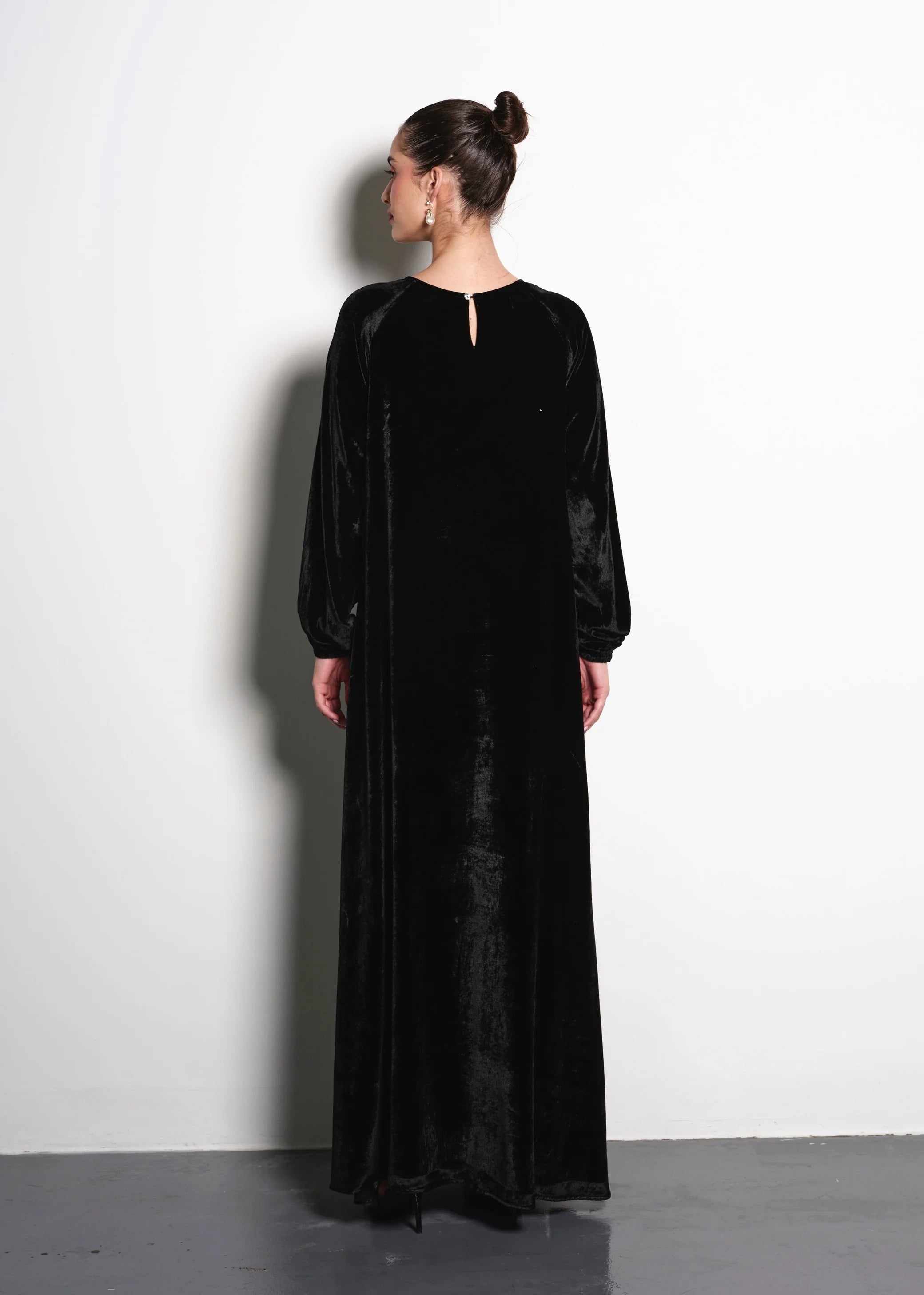 JAMILA VELVET DRESS 2025-2026